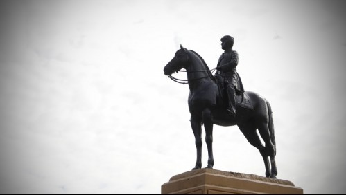'Este gallito lo ganó la violencia': UDI expresa molestia por traslado de estatua del general Baquedano