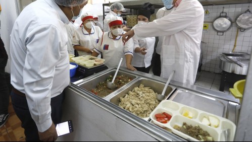 'Tienen asegurado el servicio de alimentación': Ministro de Educación por extensión de vacaciones de invierno