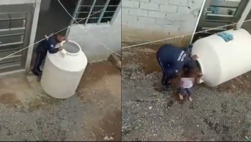 Padres dejaron a su hija de tres años dentro de un estanque de agua mientras trabajaban: Fueron arrestados
