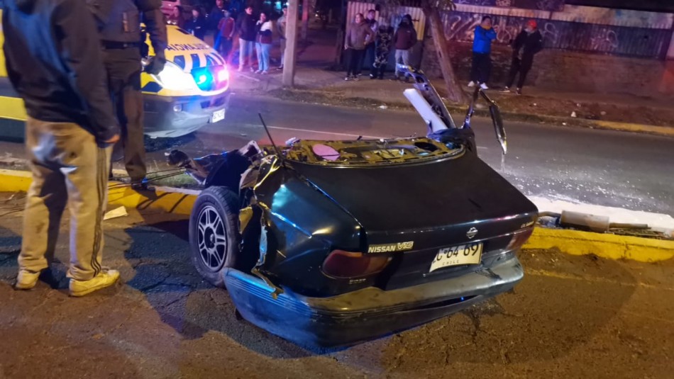 Vehículo se partió en dos: Accidente de tránsito dejó un fallecido y un detenido por conducir en estado de ebriedad Vehículo se partió en dos: Accidente de tránsito dejó un fallecido y un detenido por conducir en estado de ebriedad