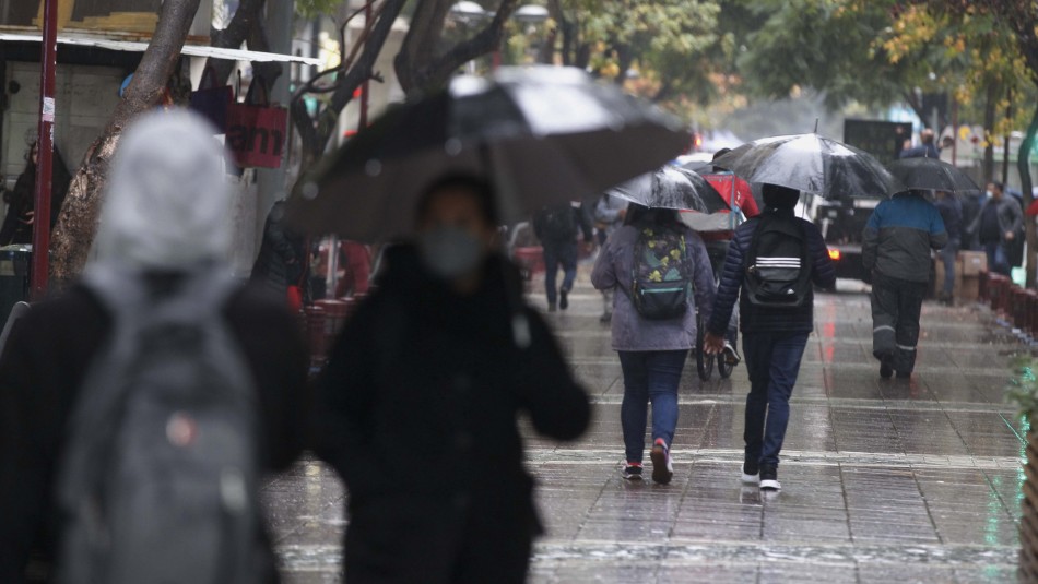 Jaime Leyton anticipa lluvias para miércoles y jueves: Conoce cuántos milímetros de agua caerán en Santiago