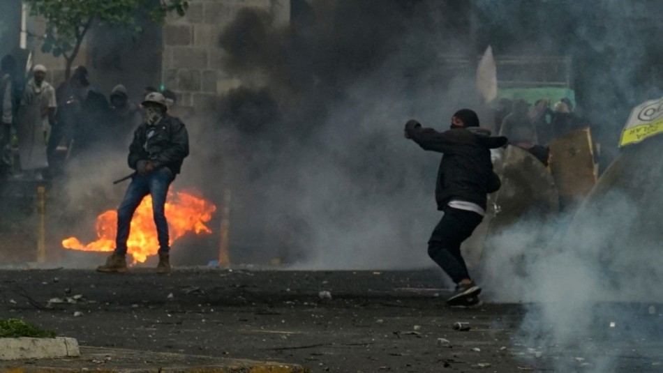 Protestas indígenas en Ecuador: 18 policías Protestas indígenas en Ecuador: 18 policías