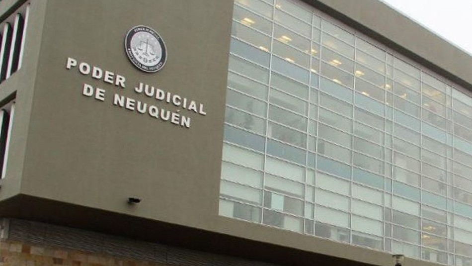 Mintió sobre su sueldo para no pagar pensión alimenticia y ahora tiene una deuda millonaria con su hija Mintió sobre su sueldo para no pagar pensión alimenticia y ahora tiene una deuda millonaria con su hija