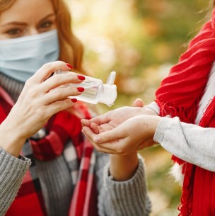 ¿Vence el alcohol gel? Expertos explican cuánto tiempo dura el desinfectante de manos ¿Vence el alcohol gel? Expertos explican cuánto tiempo dura el desinfectante de manos