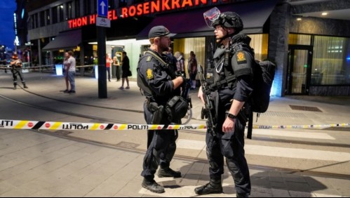 Policía noruega investiga como 'acto terrorista' tiroteo en Oslo que dejó 2 muertos y 21 heridos