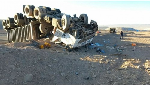 'Choque y posterior volcamiento': camionero muere en violento accidente en ruta del norte del país
