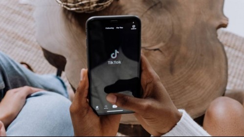 Hombre se roba a una niña tras hacerse pasar por adolescente en TikTok: la puso a pedir limosna en la calle