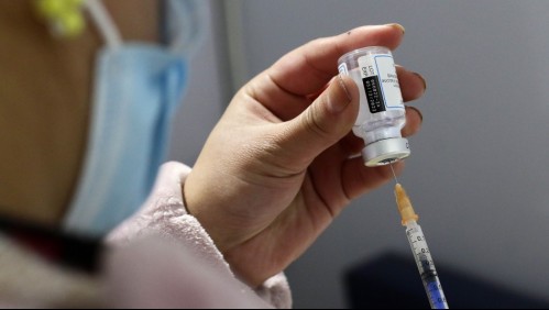 Ministra de Salud por quinta dosis de vacuna contra el coronavirus: 'Vamos a tomar la decisión la próxima semana'