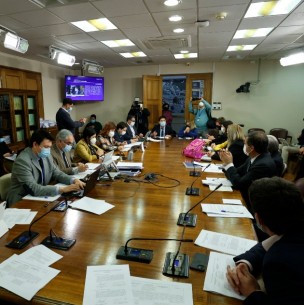 Comisión de Constitución de la Cámara rechazó que test de drogas a parlamentarios sean públicos Comisión de Constitución de la Cámara rechazó que test de drogas a parlamentarios sean públicos