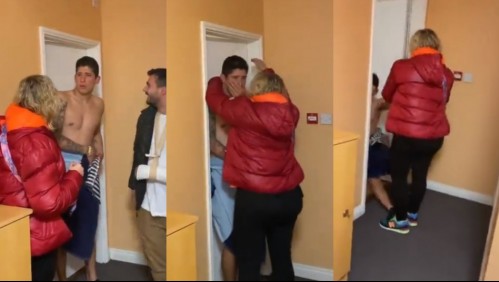 Joven se desmaya al reencontrarse con su madre que viajó kilómetros para darle una sorpresa