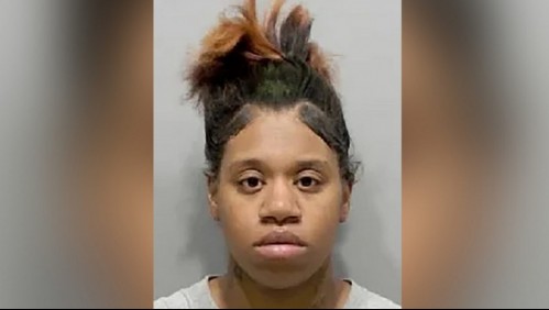 Madre esconde en el congelador a su hijo muerto de 3 años y es acusada de homicidio, tortura y maltrato