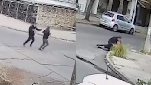 Fue amarrado por dos delincuentes que asaltaron su negocio, pero se liberó y los enfrentó en plena calle