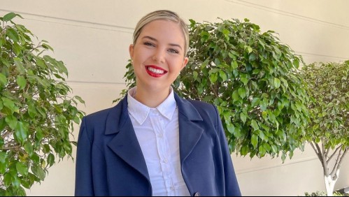 Azafata denunció que una aerolínea la rechazó por su peso y ahora encontró trabajo en la competencia