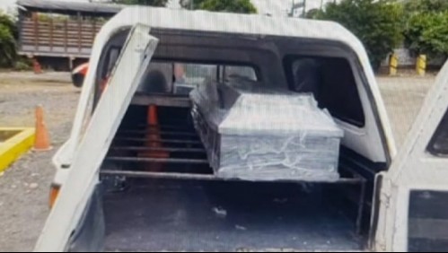 Se robó un coche fúnebre con un cadáver en su interior y condujo por varias horas antes de ser detenido