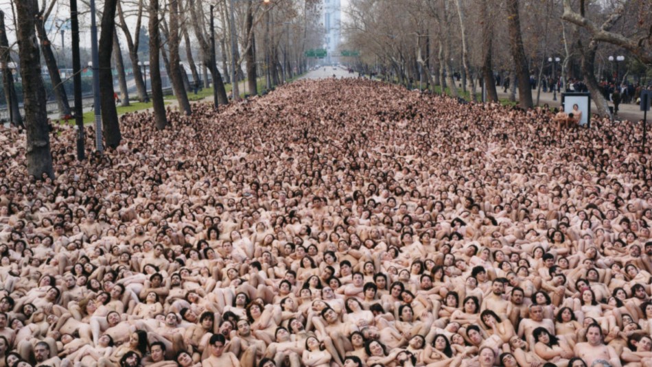 foto-de-spencer-tunick-en-el-parque-forestal Foto de Spencer Tunick en el Parque Forestal