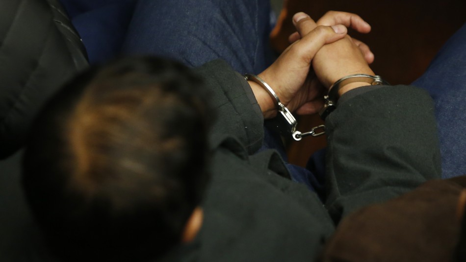 imagen-referencial Hombre intentó secuestrar a niña de 7 años en Temuco: abuela de la menor tuvo que forcejear para que no se la llevara