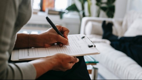 Delincuentes entran robar a la casa de una psicóloga y ella termina haciéndoles terapia: 'Contaron aspectos de su vida'