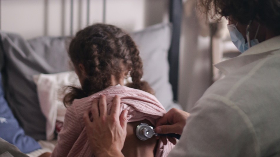 Virus sincicial en niños: Así es cómo puedes reconocer la enfermedad según su edad Virus sincicial en niños: Así es cómo puedes reconocer la enfermedad según su edad