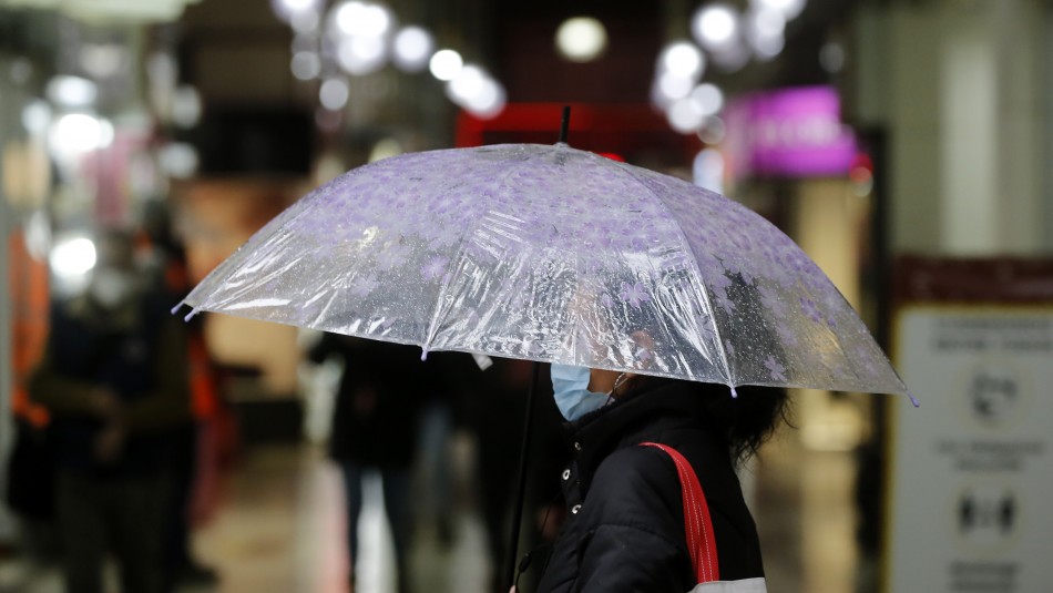 Lluvia en Santiago para el fin de semana: Sistema frontal traerá viento y nieve para zonas cordilleranas Lluvia en Santiago para el fin de semana: Sistema frontal traerá viento y nieve para zonas cordilleranas