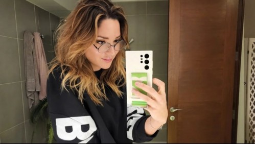 En una cabaña en medio del bosque: Kel Calderón muestra su pieza en el sur y cuenta cómo se prepara para la tesis