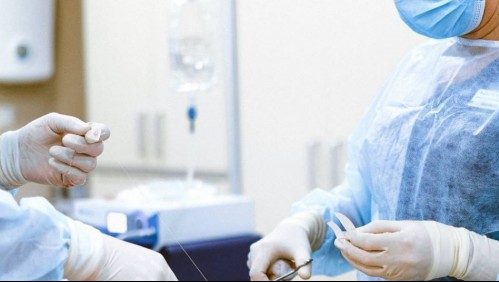 Acude al médico por un dolor en el abdomen y terminó con las piernas amputadas y el útero y un ovario extirpado