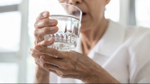 Los temblores no aparecen de inmediato: Así es como progresa la enfermedad de Parkinson en las personas