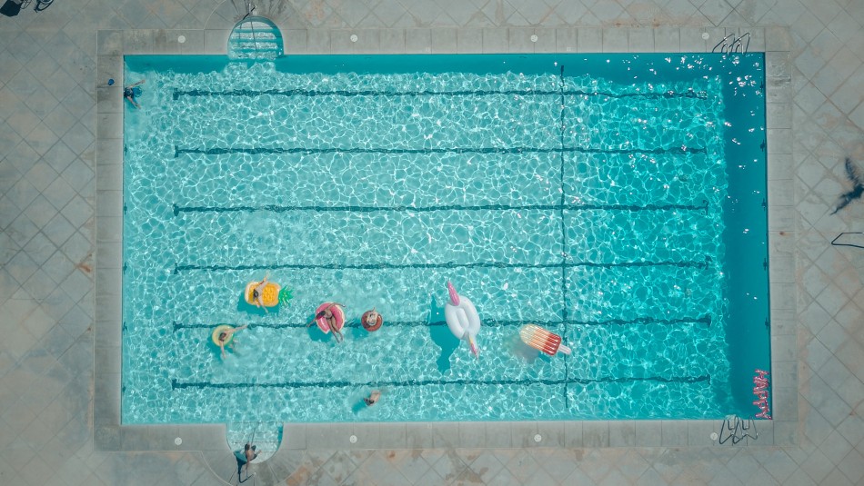 Menor muere ahogado en una piscina y su abuela fallece de un ataque cardíaco al enterarse de su muerte Menor muere ahogado en una piscina y su abuela fallece de un ataque cardíaco al enterarse de su muerte