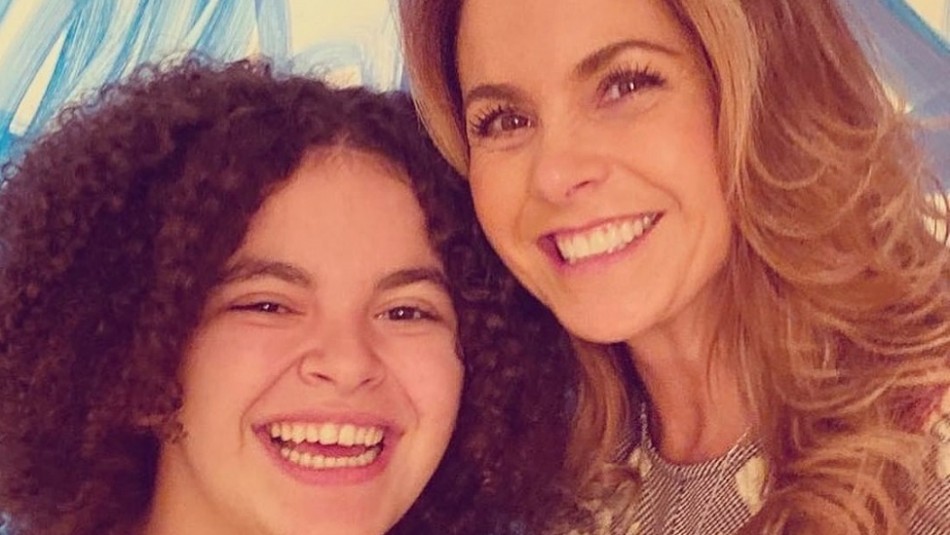 Hija de Lucero sorprende con este baile y se viraliza junto a su mamá cantando a Fanny Lu Hija de Lucero sorprende con este baile y se viraliza junto a su mamá cantando a Fanny Lu