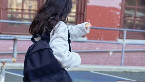 '¡No tengo nada!': El indigante video de una niña que le suplica a un ladrón que no la robe al salir del colegio