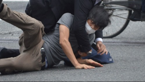 Desempleado, exmarino y utilizó un arma casera: quién es el presunto asesino del ex primer ministro japonés