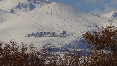Sistema frontal: Se anticipa caída de nieve en 'cantidades importantes' en cuatro regiones del país