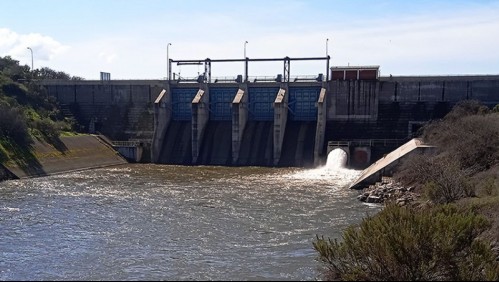 Lluvias obligan a cerrar compuertas del embalse Convento Viejo en Colchagua