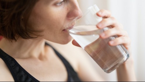 Evita el daño en los riñones: Estos son las mejores horas del día para tomar agua