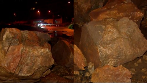 Lluvias provocan derrumbe en transitada avenida de Concón: Grandes rocas impiden el paso de los vehículos