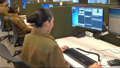 Carabinera que respondió llamado de joven que fingió pedir sushi: 'Me siento feliz de poder ayudar a una mujer'