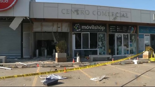 Quemaron 5 autos, lanzaron miguelitos y aislaron la ciudad: Así fue el intento de robo de cajero automático en Limache