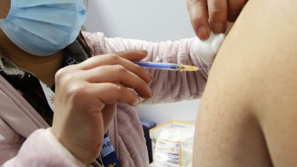 Quinta dosis: Colegio Médico recomienda aplicar un nuevo refuerzo de la vacuna contra el coronavirus