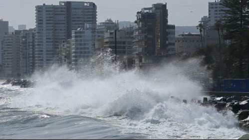 Onemi declara Alerta Temprana Preventiva en nueve regiones del país por marejadas anormales