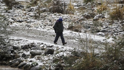 Nieve en Futaleufú alcanzó los 70 centímetros de altura y obligó la suspensión de pasos fronterizos