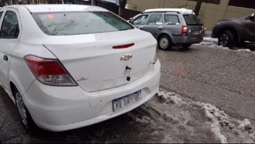 Fue de vacaciones, olvidó las llaves en el auto y le robaron hasta las maletas con su ropa