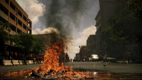 Las torturaron con barras de hierro calientes: Asesinan a cuatro mujeres tras ser acusadas de 'brujas'