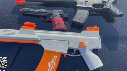 Adolescente graba un desafío de TikTok con una pistola de juguete y es abatido a tiros por la policía