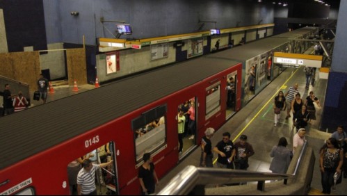 Metro de Santiago restablece su servicio en las estaciones de la Línea 2 que permanecían cerradas