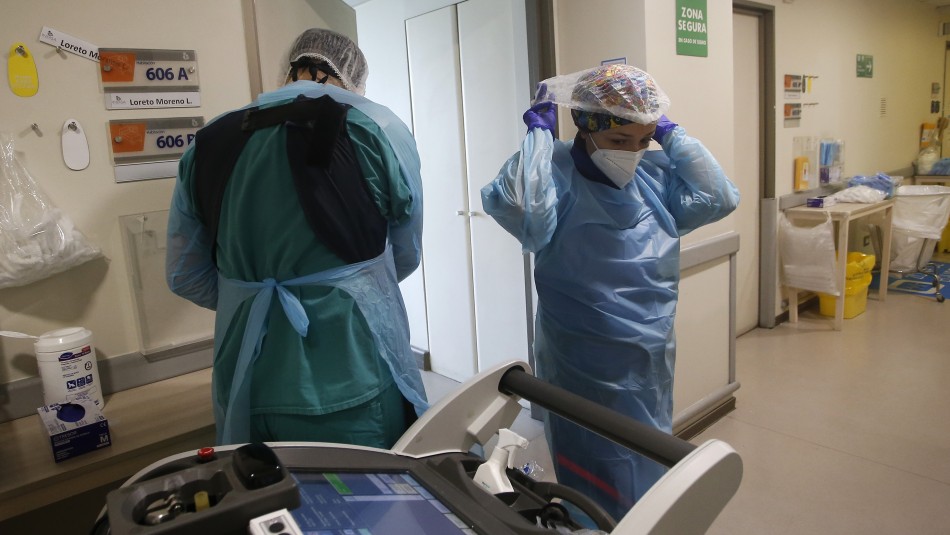 Balance Minsal por Covid-19 en Chile: Se reportan más de 7 mil contagios y 25 fallecidos en las últimas 24 horas Balance Minsal por Covid-19 en Chile: Se reportan más de 7 mil contagios y 25 fallecidos en las últimas 24 horas