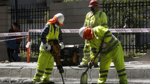 Economía crece apenas un 3,7% y expertos prevén que habrá un 'estancamiento' en el empleo