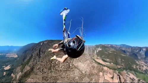 Video muestra a paracaidista salvándose de morir luego de enredarse en el aire