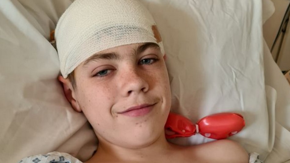 Un adolescente de 15 años fue diagnosticado con grave enfermedad en Inglaterra.