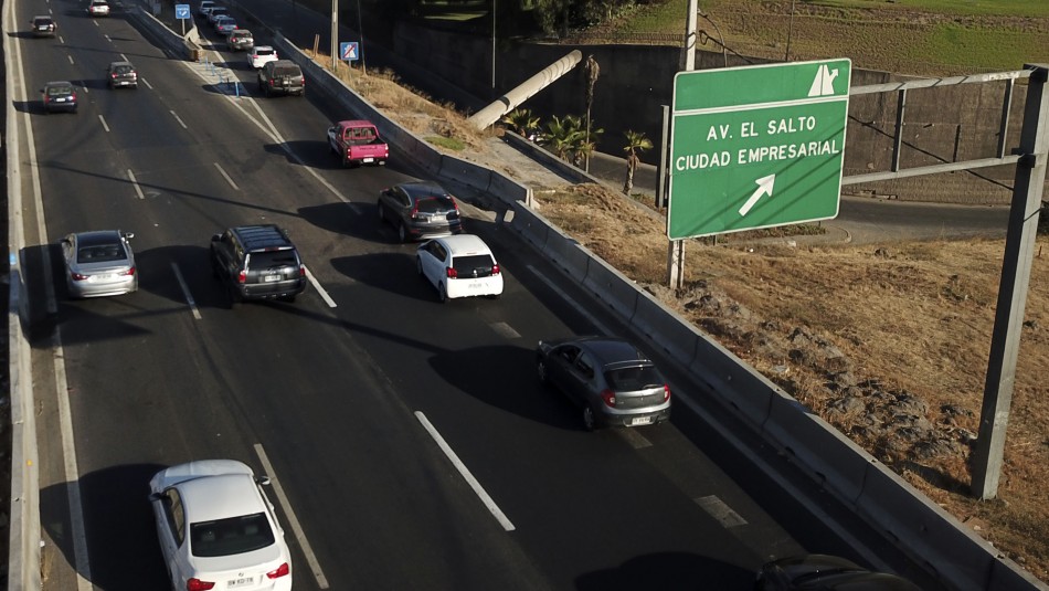 Huechuraba insiste que Américo Vespucio Oriente no puede cobrar TAG en La Pirámide: Huechuraba insiste que Américo Vespucio Oriente no puede cobrar TAG en La Pirámide: