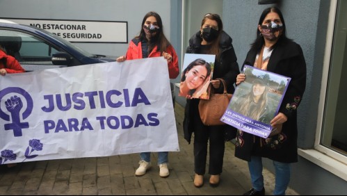 'Pasamos a otra etapa del duelo': Hermana de Antonia Barra tras lectura de veredicto en contra de Martín Pradenas