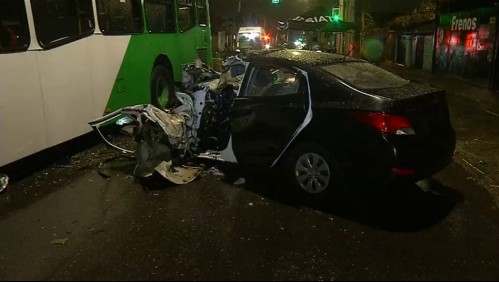 Conductor muere tras chocar con bus del Transantiago: Vehículo tenía encargo por robo